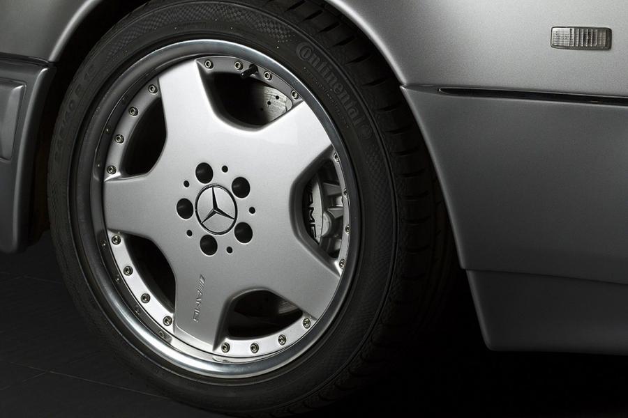  Mercedes-Benz E60 AMG by Overdrive 1993 года  (фото 6 из 16)